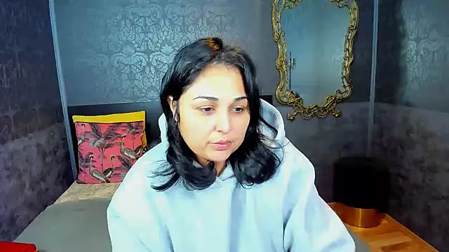 Snapshot of SelenaNoctis chatting on February 2025 05:02:01 AM SelenaNoctis online show from February 2025 05:02:01 AM