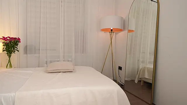 Snapshot of Peopleneedlove144 chatting on November 2025 01:44:01 PM Peopleneedlove144 online show from November 2025 01:44:01 PM