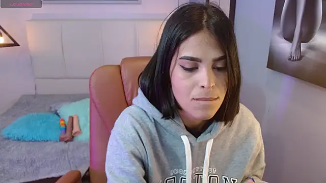 AlessiaVal  online show from March 2025 12:12:01 PM