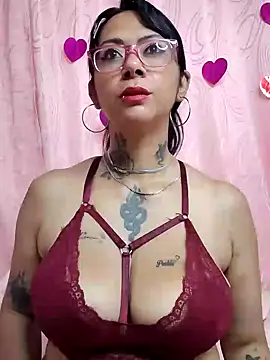 Snapshot of Saloome- chatting on February 2025 02:11:02 PM Saloome- online show from February 2025 02:11:02 PM