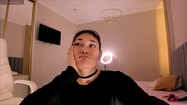 Hisoka Jaa online show from December 2024 08:04:01 PM