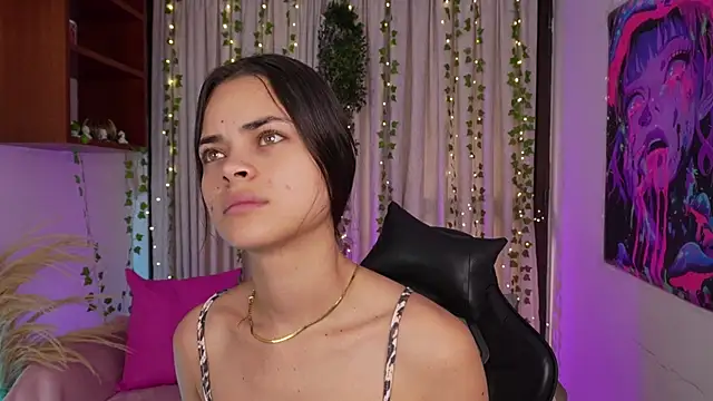 HannaRhodes online show from December 2025 01:39:02 PM