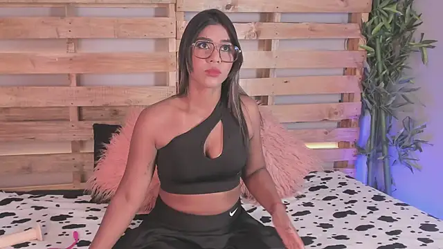  kylie  smith  online show from February 2025 09:24:02 PM