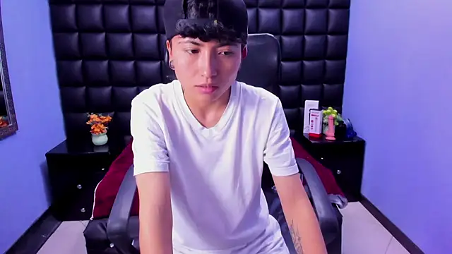 Im Mathias online show from October 2025 09:13:02 PM