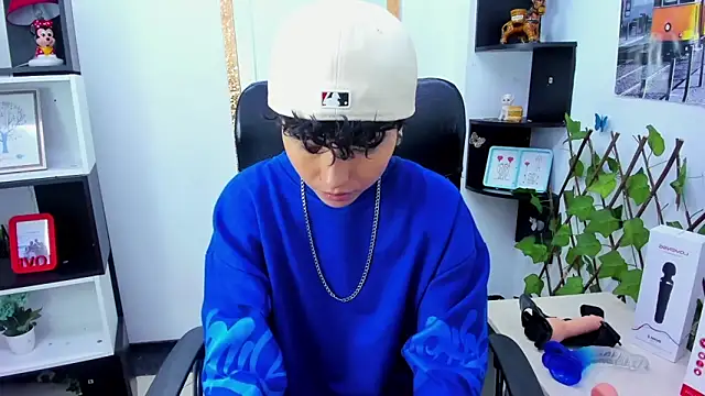 Im Mathias online show from October 2025 08:08:02 PM