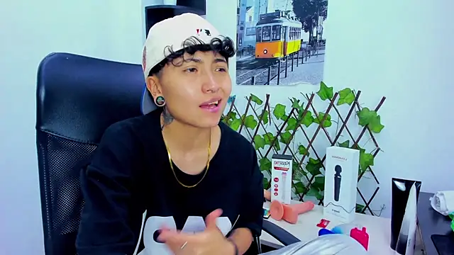 Im Mathias online show from November 2025 04:05:01 PM