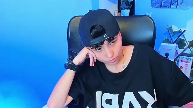 Im Mathias online show from December 2025 03:08:02 PM