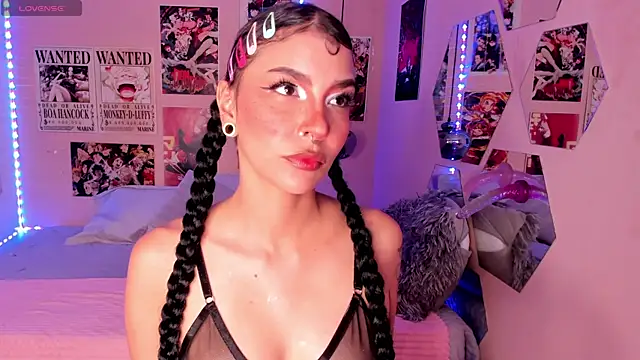 Snapshot of Luna-Chann chatting on January 2025 08:04:01 PM Luna-Chann online show from January 2025 08:04:01 PM