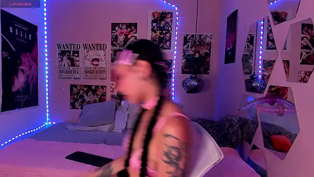 Snapshot of Luna-Chann chatting on January 2025 08:14:01 PM Luna-Chann online show from January 2025 08:14:01 PM