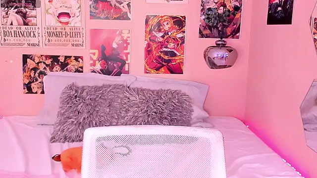 Snapshot of Luna-Chann chatting on February 2025 02:06:02 AM Luna-Chann online show from February 2025 02:06:02 AM