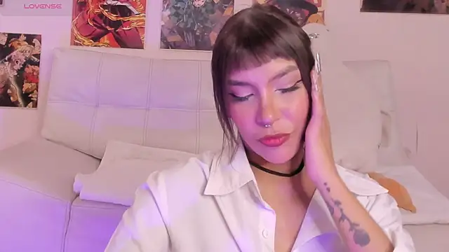 Snapshot of Luna-Chann chatting on September 2025 09:05:02 PM Luna-Chann online show from September 2025 09:05:02 PM