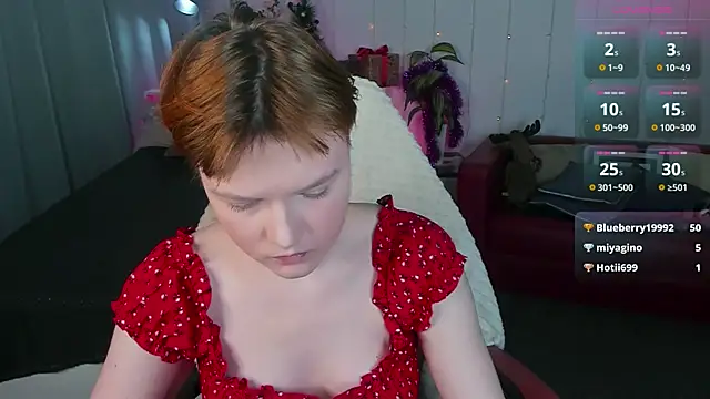 Snapshot of DreamyLuna chatting on January 2025 12:17:01 AM DreamyLuna online show from January 2025 12:17:01 AM