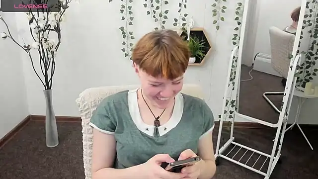 Snapshot of DreamyLuna chatting on January 2025 08:06:02 PM DreamyLuna online show from January 2025 08:06:02 PM