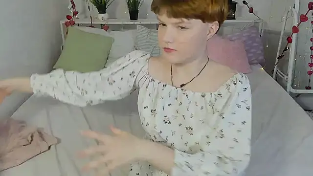 Snapshot of DreamyLuna chatting on January 2025 08:42:01 PM DreamyLuna online show from January 2025 08:42:01 PM