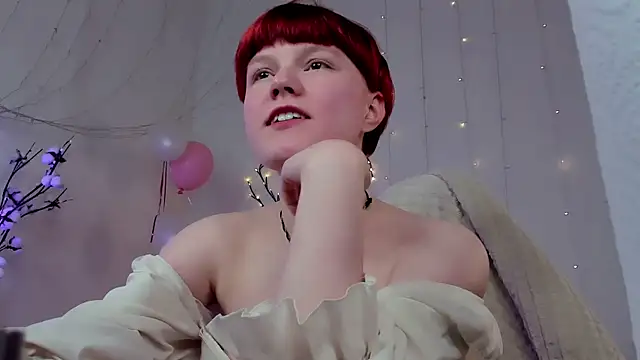 Snapshot of DreamyLuna chatting on February 2025 12:09:01 AM DreamyLuna online show from February 2025 12:09:01 AM