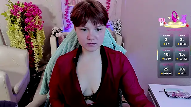 Snapshot of DreamyLuna chatting on September 2025 08:43:01 PM DreamyLuna online show from September 2025 08:43:01 PM