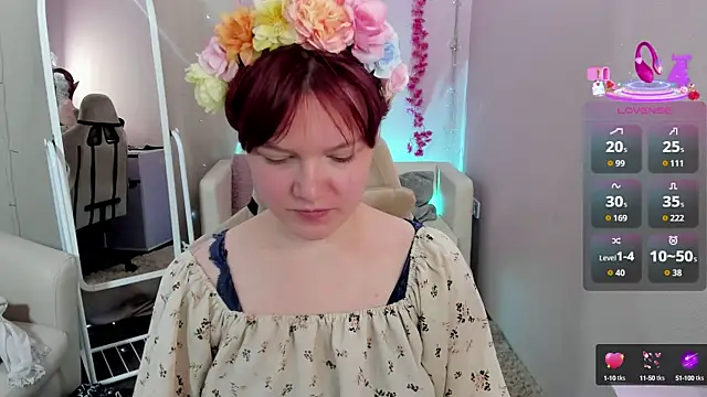 DreamyLuna online show from October 2025 08:40:02 PM