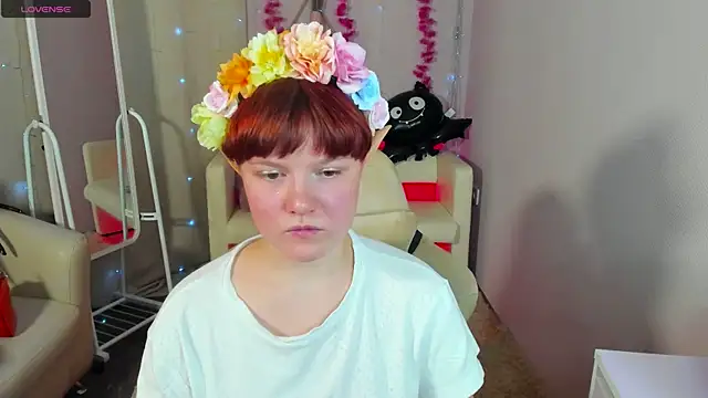 DreamyLuna online show from October 2025 08:21:02 PM