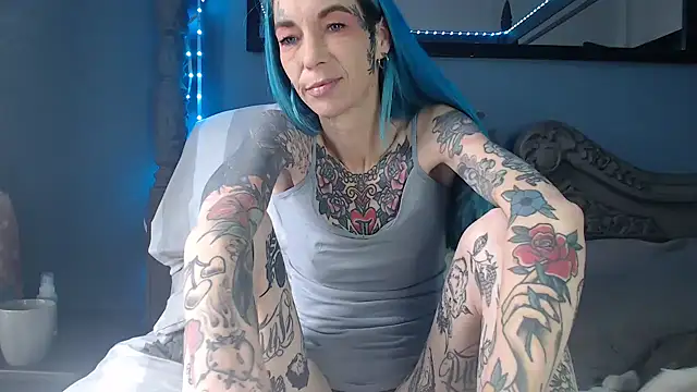 RavenryderUK online show from November 2025 11:00:01 AM