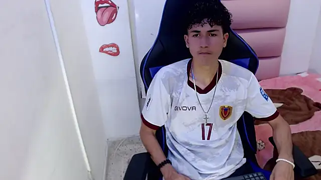 johnny cagee online show from December 2024 04:36:02 AM