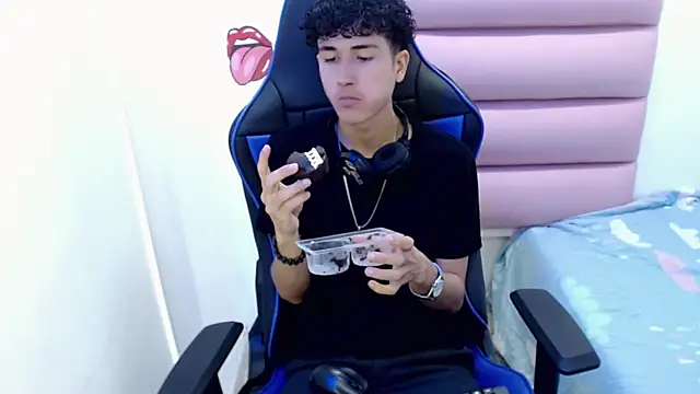 johnny cagee online show from December 2024 03:37:02 AM