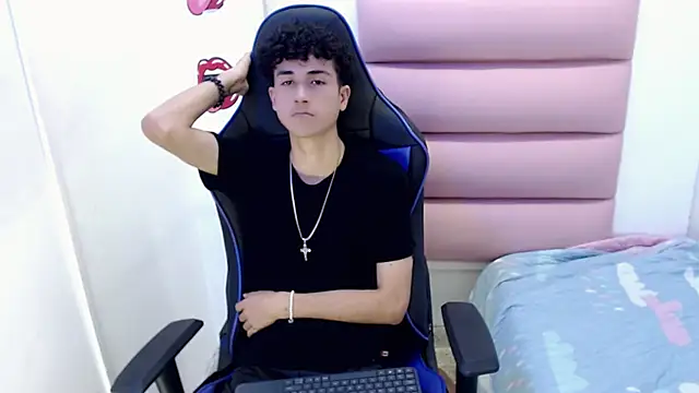 johnny cagee online show from December 2024 08:00:01 AM