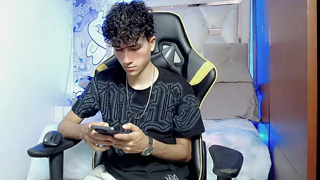 johnny cagee online show from October 2025 03:56:02 AM