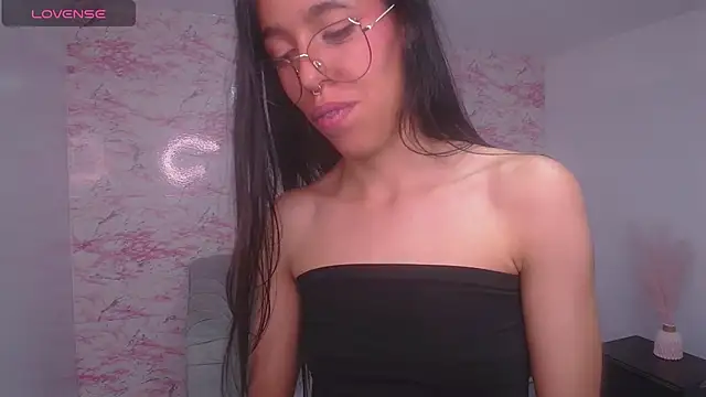 stephania t online show from January 2025 09:53:02 AM