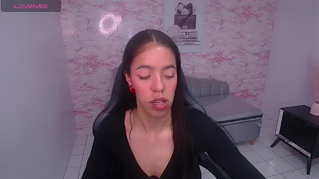 stephania t online show from January 2025 03:26:01 AM