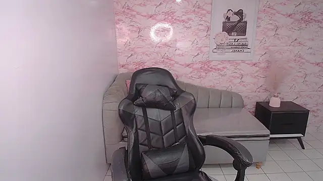 stephania t online show from January 2025 01:02:01 AM