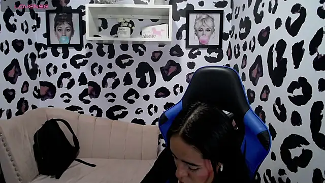 stephania t online show from February 2025 11:54:01 AM