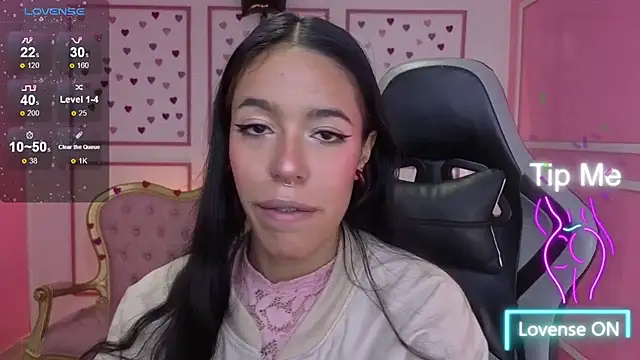 stephania t online show from November 2025 12:49:01 PM