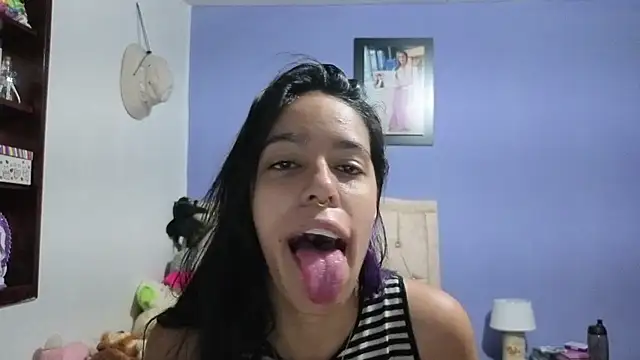 stephania t online show from July 2026 02:20:01 PM