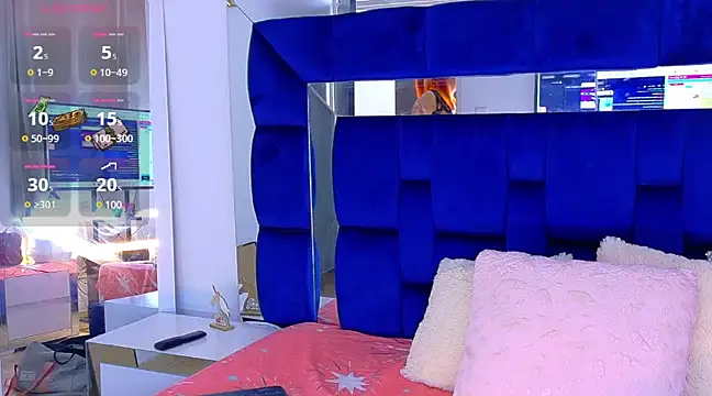 Snapshot of Alba_Grey chatting on March 2025 05:04:01 PM Alba Grey online show from March 2025 05:04:01 PM