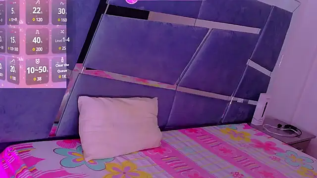 Snapshot of Alba_Grey chatting on March 2025 08:30:01 PM Alba Grey online show from March 2025 08:30:01 PM