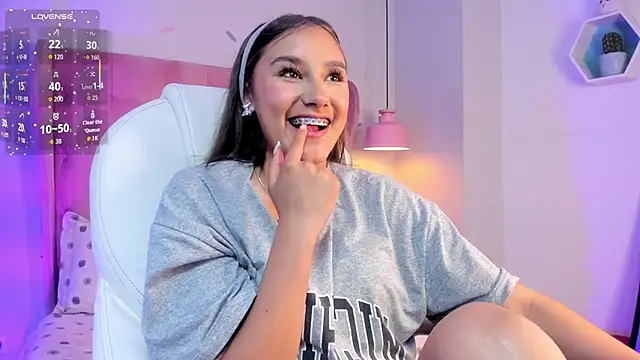  Sophie  miller online show from November 2025 08:20:02 PM