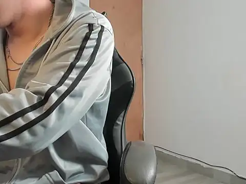 leo030809 online show from April 2026 03:04:02 PM