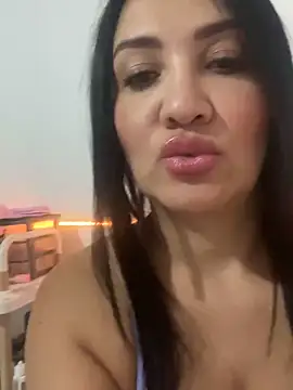Snapshot of juliamond chatting on December 2024 11:49:02 PM juliamond online show from December 2024 11:49:02 PM