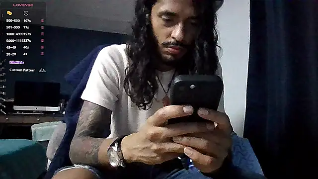 Snapshot of Donstark6669 chatting on October 2025 06:20:02 AM Donstark6669 online show from October 2025 06:20:02 AM