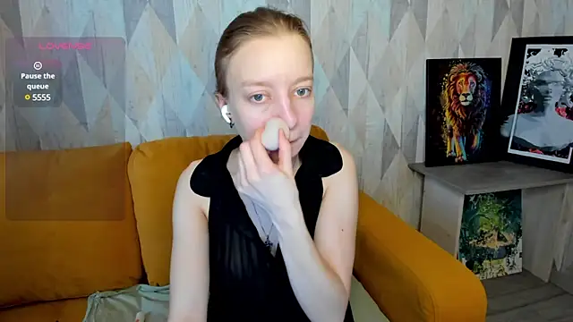 Michelle Blond online show from February 2025 06:53:02 AM