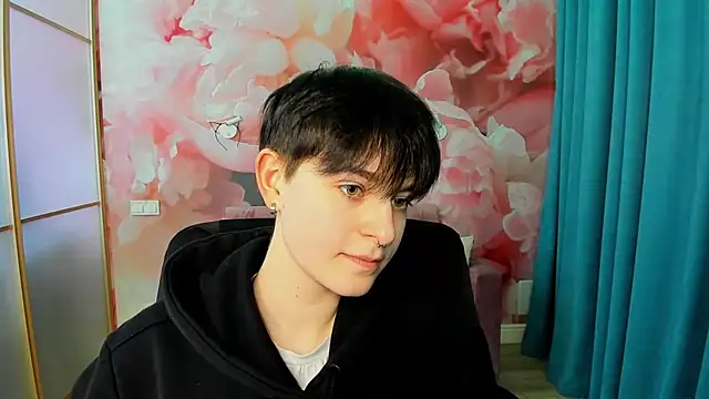 Snapshot of EmiliaYours chatting on December 2024 03:22:01 PM EmiliaYours online show from December 2024 03:22:01 PM