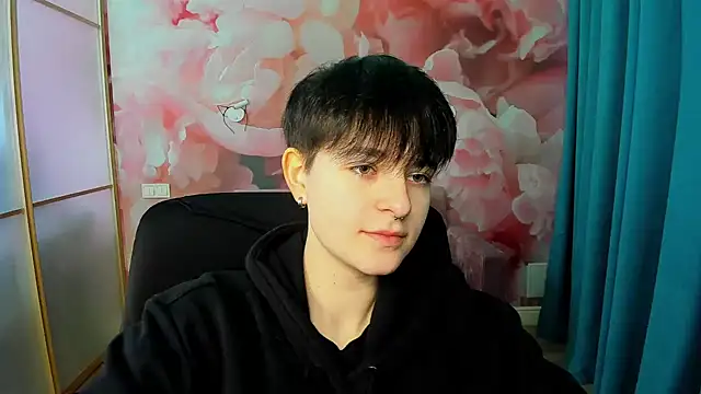 Snapshot of EmiliaYours chatting on December 2024 12:35:01 PM EmiliaYours online show from December 2024 12:35:01 PM