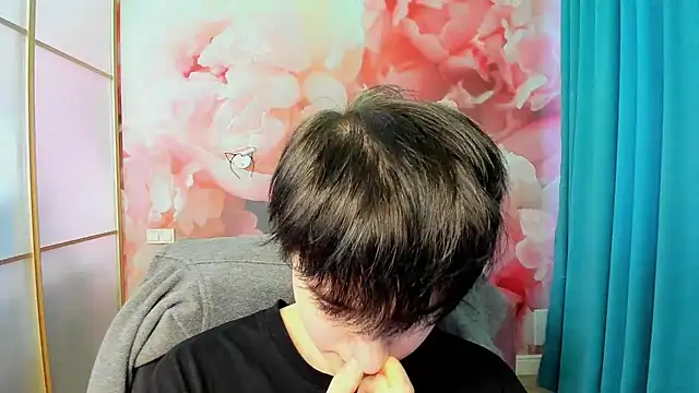 Snapshot of EmiliaYours chatting on December 2024 09:46:01 AM EmiliaYours online show from December 2024 09:46:01 AM