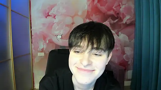 Snapshot of EmiliaYours chatting on December 2024 04:47:02 PM EmiliaYours online show from December 2024 04:47:02 PM