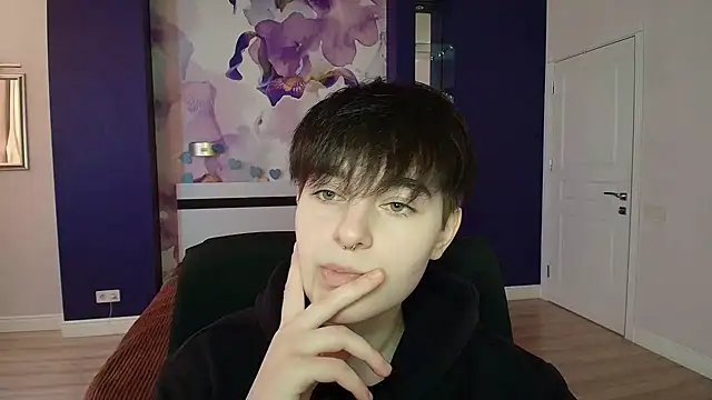 Snapshot of EmiliaYours chatting on December 2024 12:39:02 PM EmiliaYours online show from December 2024 12:39:02 PM