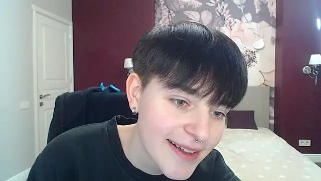 Snapshot of EmiliaYours chatting on December 2024 10:22:02 AM EmiliaYours online show from December 2024 10:22:02 AM