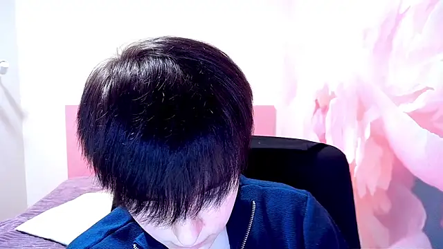 Snapshot of EmiliaYours chatting on December 2024 01:38:02 PM EmiliaYours online show from December 2024 01:38:02 PM