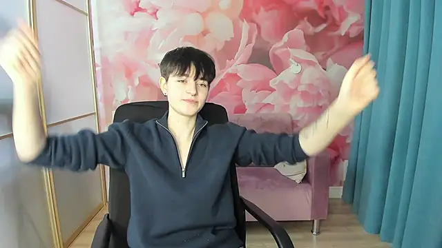 Snapshot of EmiliaYours chatting on January 2025 03:39:01 PM EmiliaYours online show from January 2025 03:39:01 PM