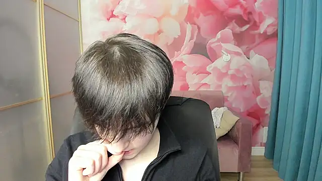 Snapshot of EmiliaYours chatting on January 2025 04:27:01 PM EmiliaYours online show from January 2025 04:27:01 PM