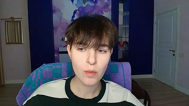 Snapshot of EmiliaYours chatting on January 2025 04:36:01 PM EmiliaYours online show from January 2025 04:36:01 PM